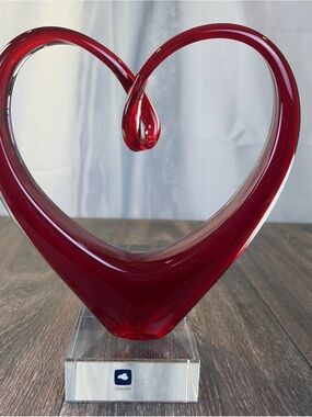 Handmade Leonardo Art Glass Red Infinity Heart Lover's Sculpture on Clear Base